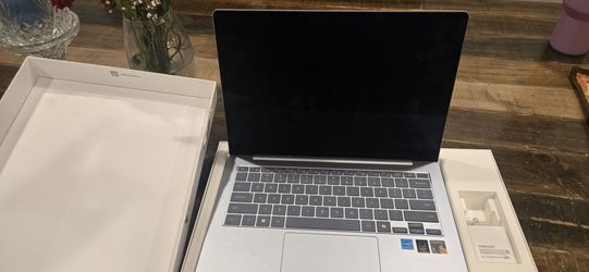 Laptop Galaxy Brand New