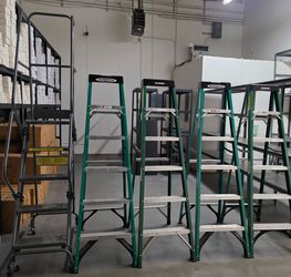 Ballymore and Husky Fiberglass Step Ladders – Lot of 4