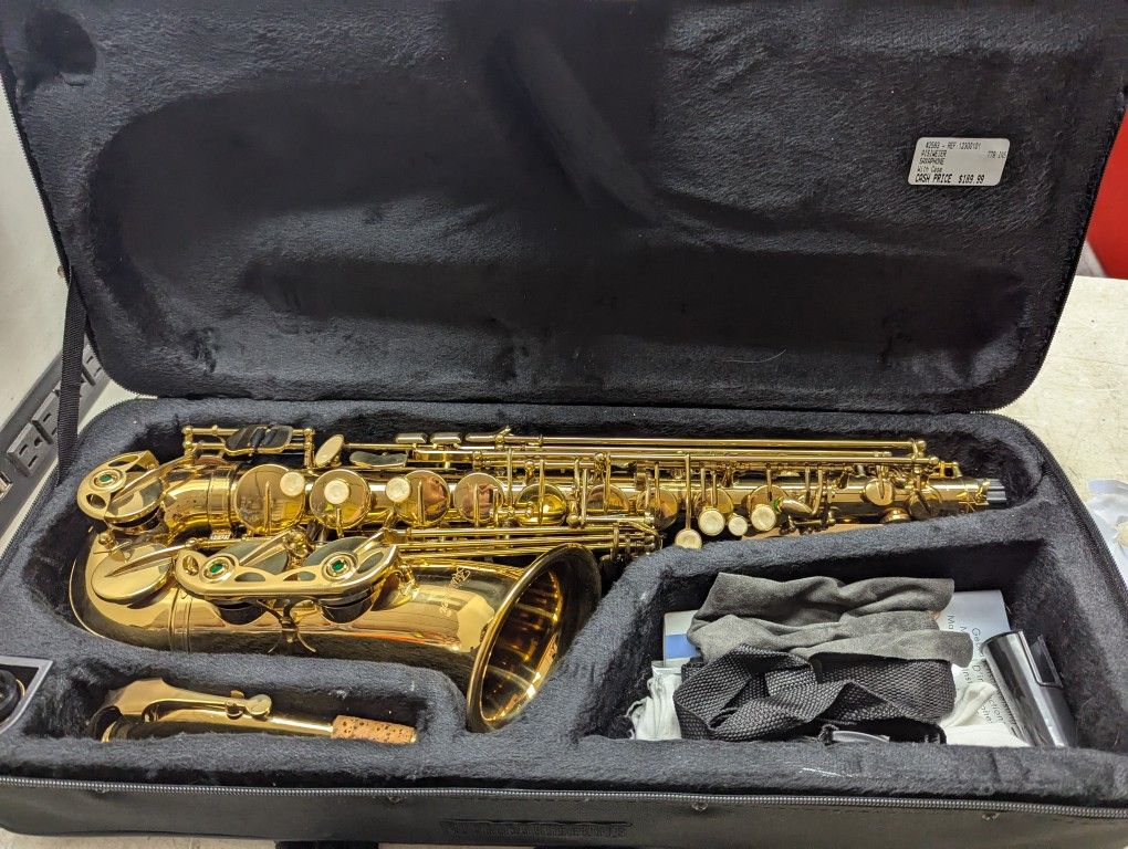 Aisiweier Saxophone With Case