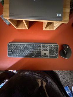 Logitech MX Keys + MX Master Combo
