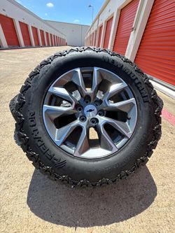 20s Chevy gmc Rst Silverado on all terrain tires rims Rines wheels 6lug Oem