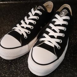 Converse Platform women 8 Great Condition 