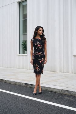 Floral dress size 8 stretchy