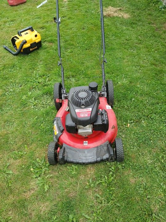 Troy built twenty one inch lawn mower
