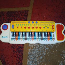 RARE Vintage 1998 Binney & Smith Electronic Keyboard Toy Piano