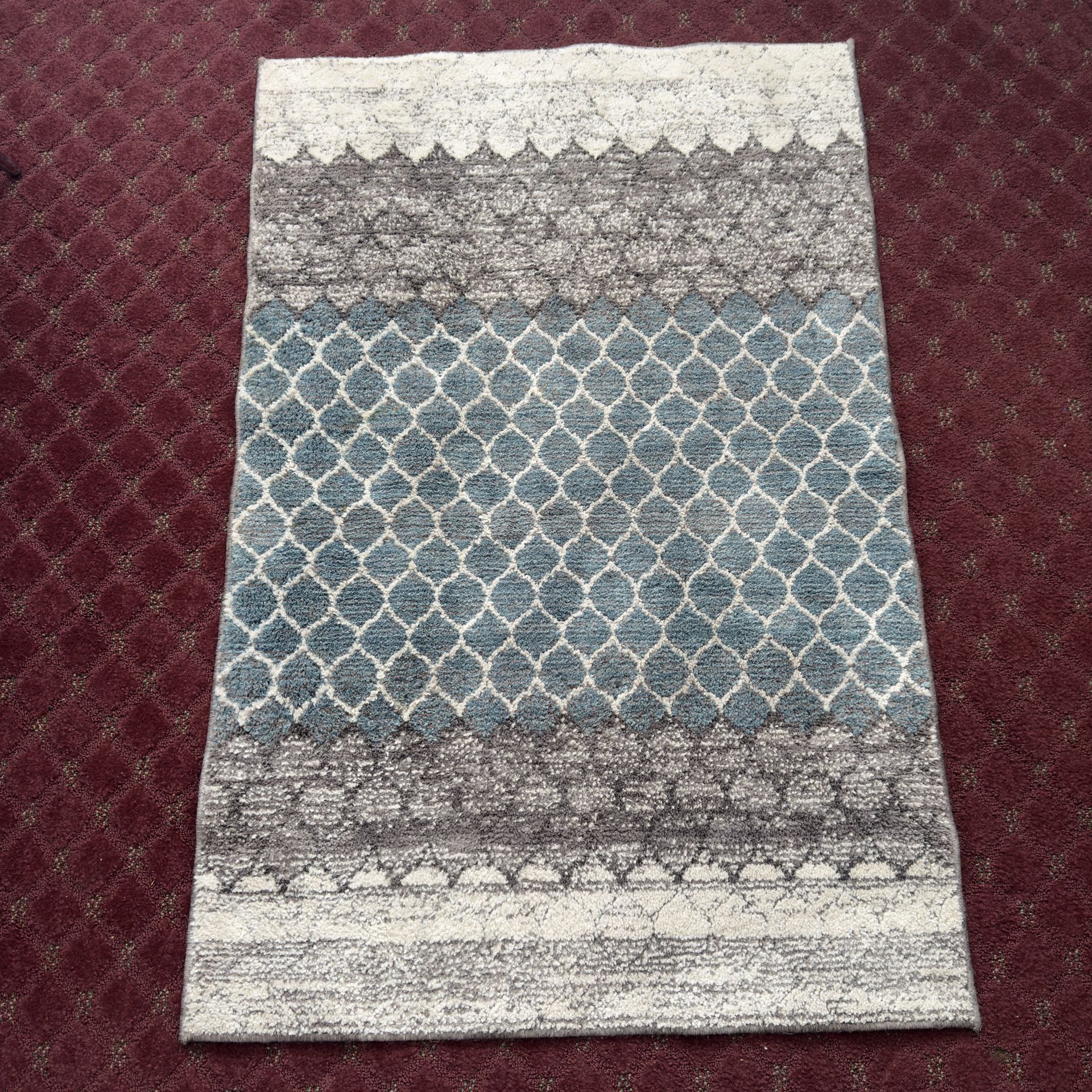 Blue Tile Soft Geo rug 