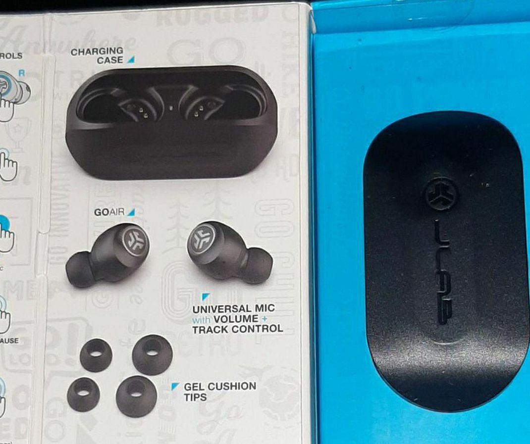 JLab Audio Go Air True Wireless Bluetooth Earbuds + Charging Case | Black | Dual Connect | IP44 Sweat Resistance | Bluetooth 5.0 Connection | 3 EQ Sou