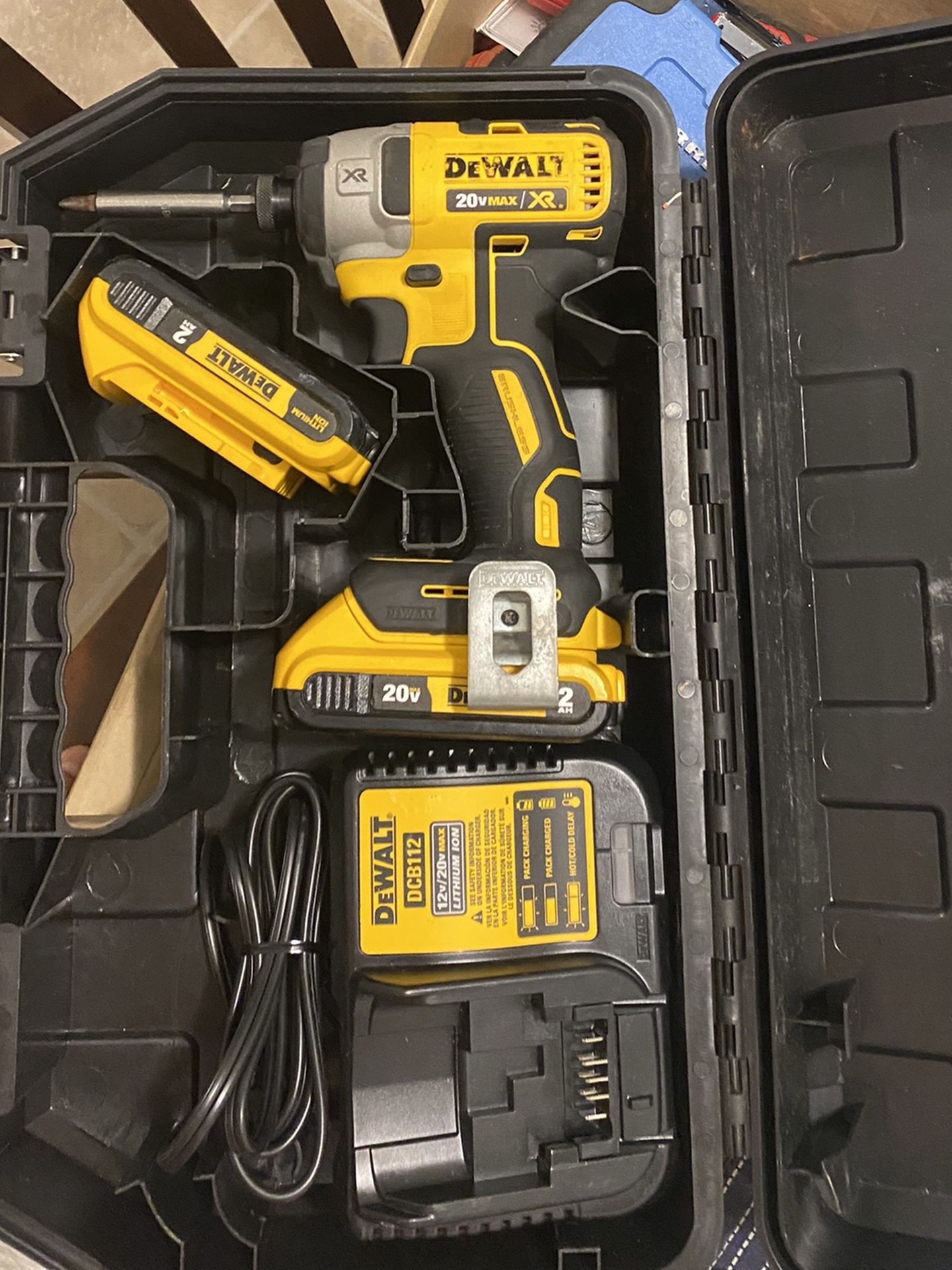 Drill 20v Max XR two Batteries And Charger