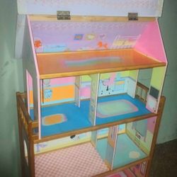 5 Foot Doll House