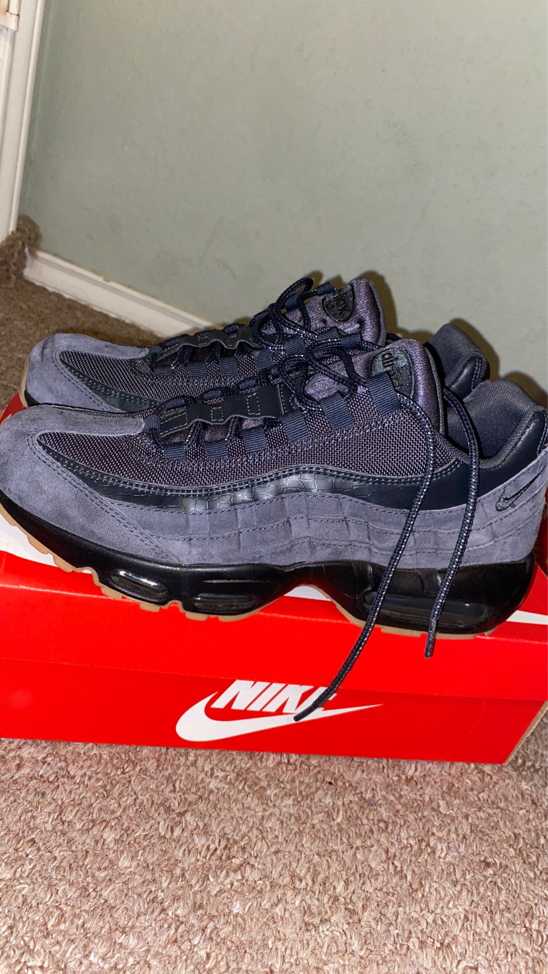 Nike air max 95 SE size 8.5