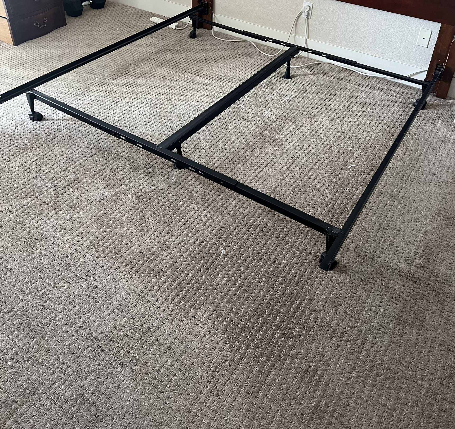 Cal King metal bed frame support for box springs