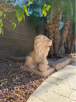 (PENDING) Free Lion statues concrete (2)