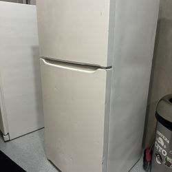 Frigidaire Refrigerator 
