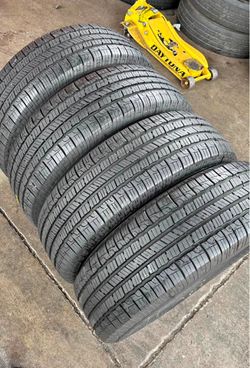225/65/17 Goodyear vendo un set de llantas usadas excelente condiciones de vida las 4 ✅🤩I am selling a set of used tires, all 4 in excellent living c