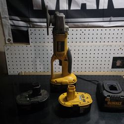 Dewalt grinder with batteries and charger