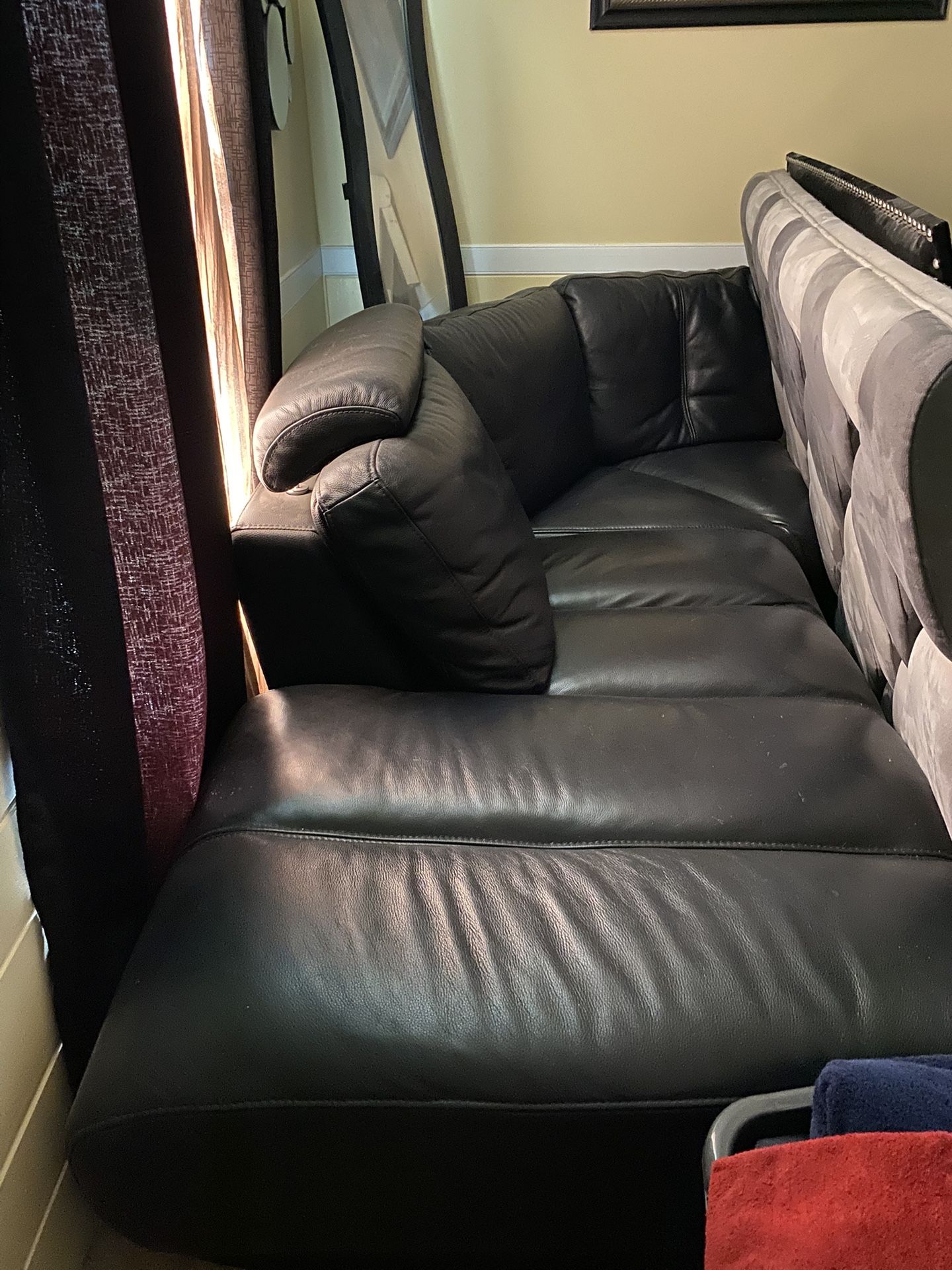 Nutuzzi Genuine Leather Sectional Plus Sitting Chair
