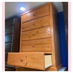 Dresser/Five drawers dresser