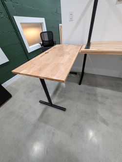 HD Buttercup Solid Wood Top Office Desk / Workstation (Matte Black T-Leg Base)