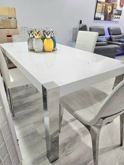 Glossy White DINING TABLE (NO chairs)/ Mesa Blanco Brillante Para Comedor (NO sillas) 🔥🔥