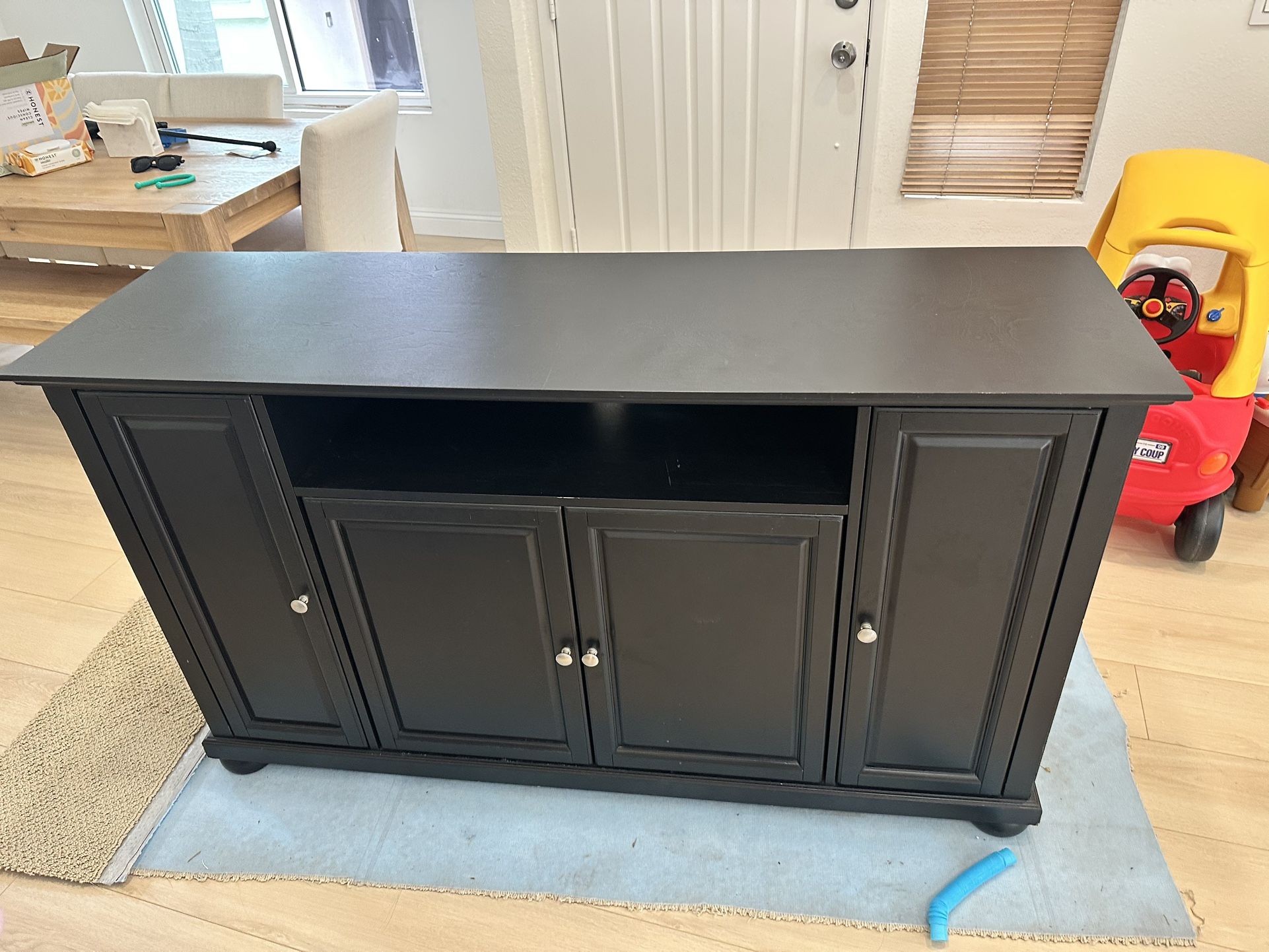 Media Console 