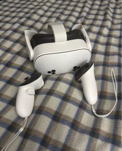 Meta Quest 3s VR Headset with Controllers