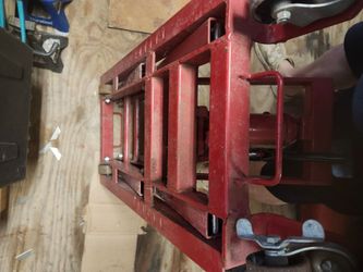 Motorcycle lift