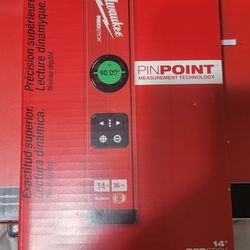 Milwaukee Red Stick 14"