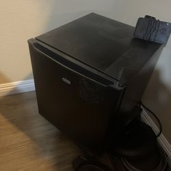 Mini fridge For Sale 