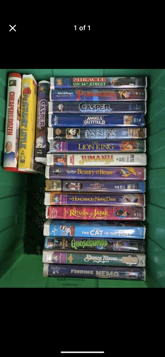 18 Variety of Disney/ Universal VCR VHS tapes