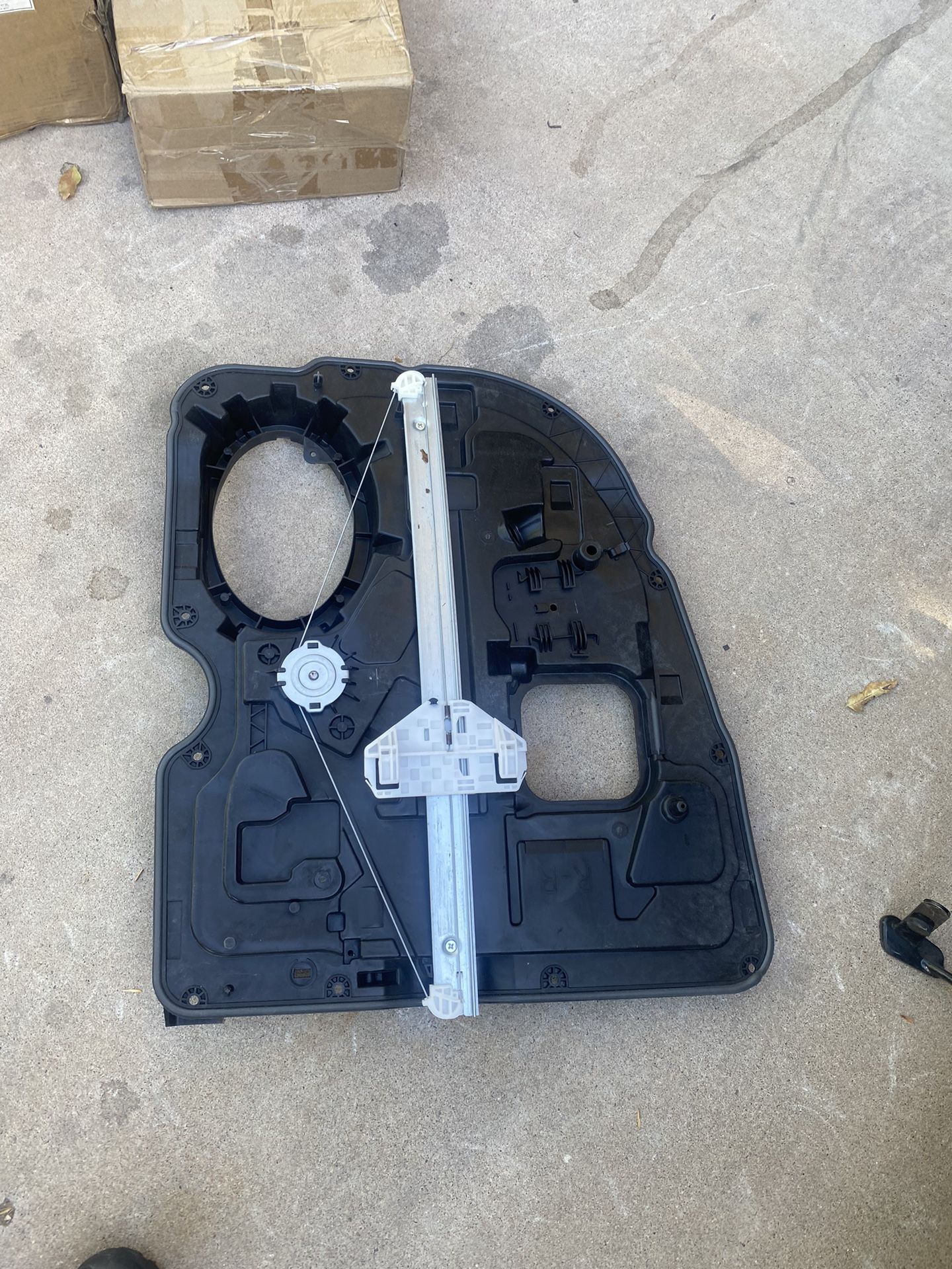 Rear Right Power Window Regulator With Motor Assembly Compatible With 2009-2020 Dodge Ram 1500 Pickup Rear Passenger Side Door Regulator Replaces# 680