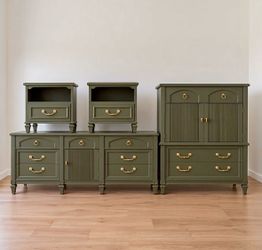 Vintage Green Dresser Set