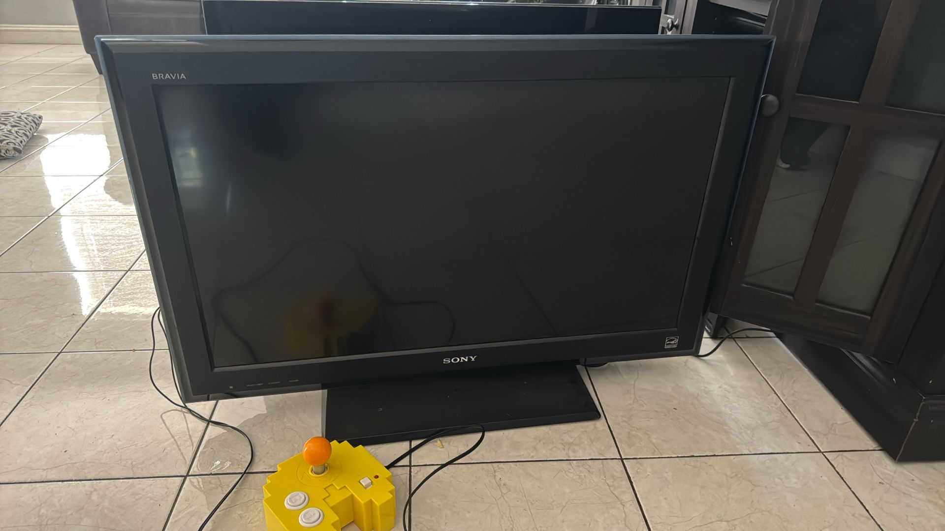 Sony Bravia 32”