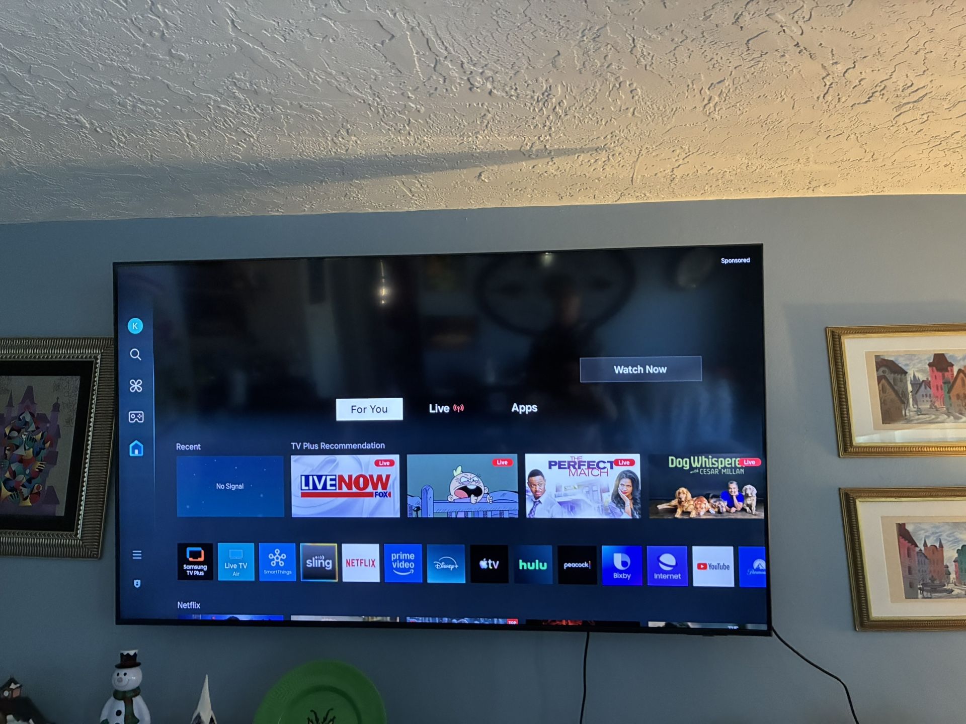 Samsung 75" Crystal UHD 4K Smart TV powered by Tizen (UN75DU6900)