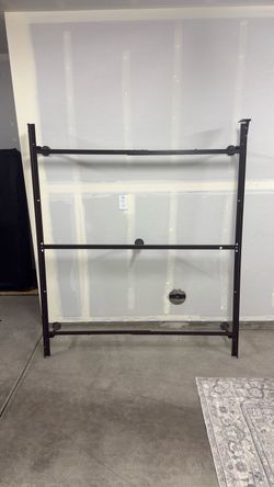 Queen Size Heavy-Duty Metal Bed Frame / Mattress Foundation