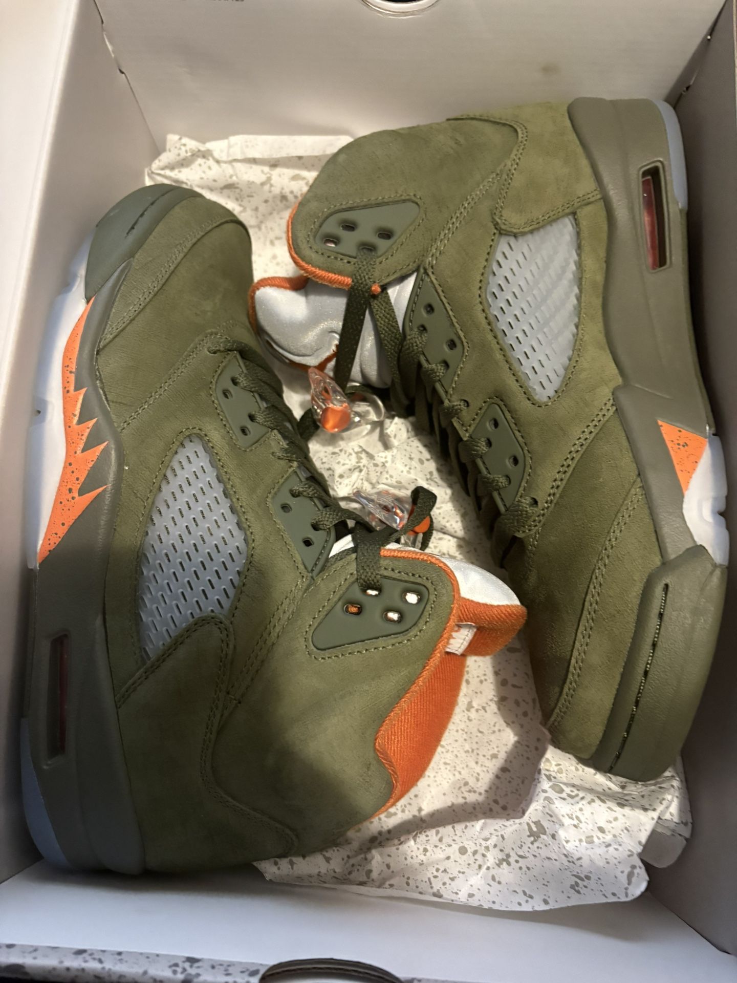 Jordan 5 Retro Olive 8.5