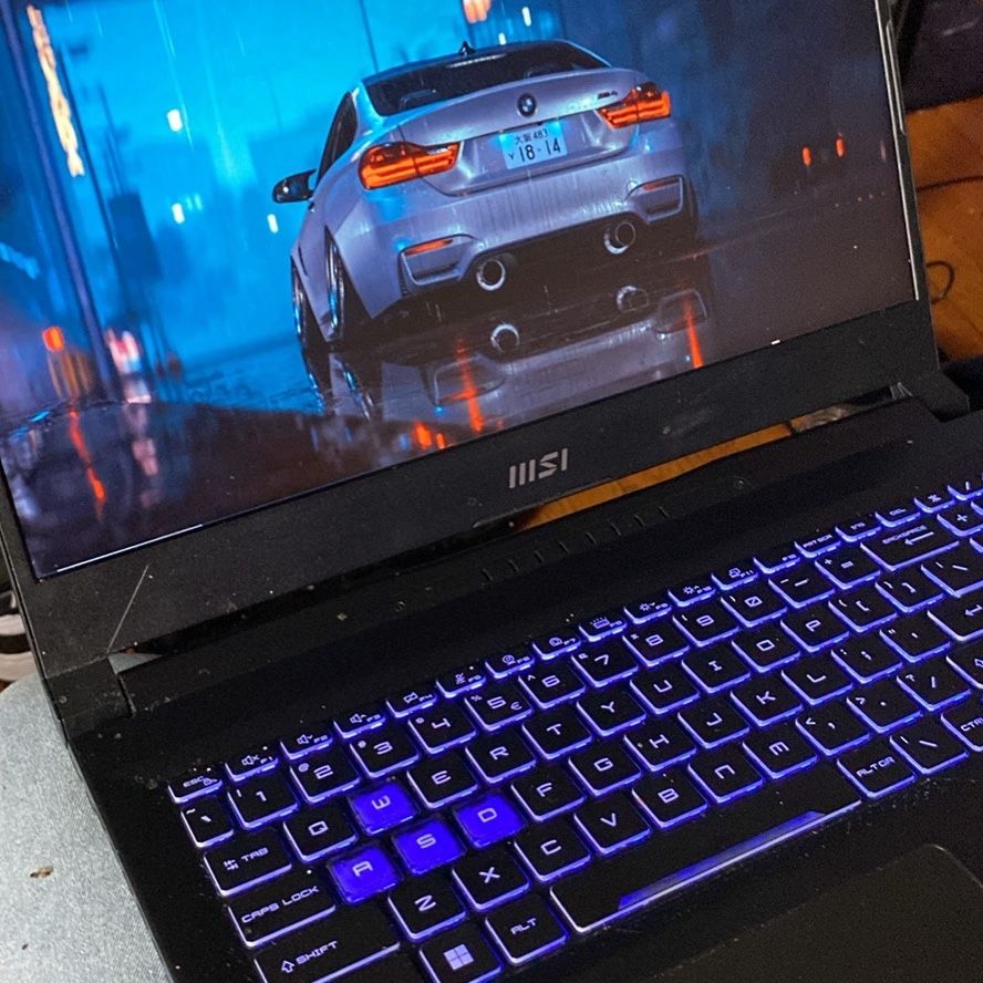 MSI GAMING LAPTOP 4060 RTX i7 12TH GEN B12V