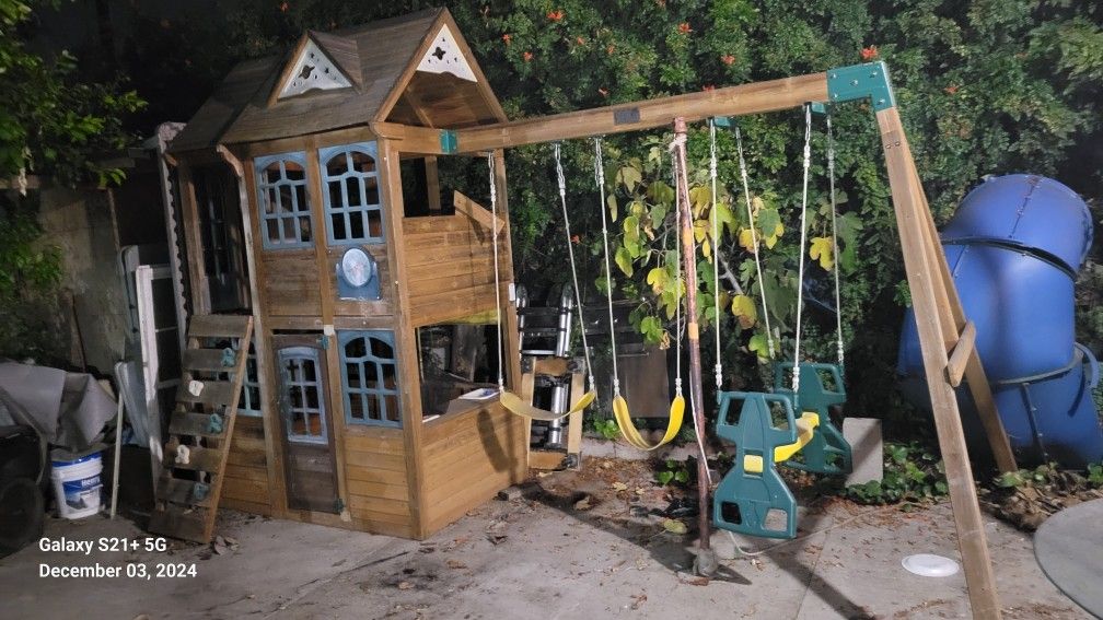 KidKraft Charleston Lodge Wooden Outdoor Swing Set / Playset with Slides, Swings, Kitchen and Bench