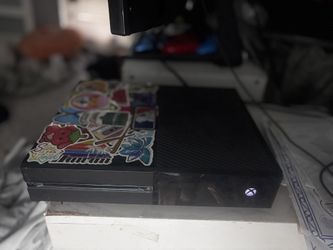 Xbox One And Controller 