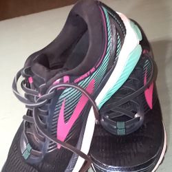 Brooks Womens Size 9 Ghost 10 Running for Sale in Denver CO OfferUp