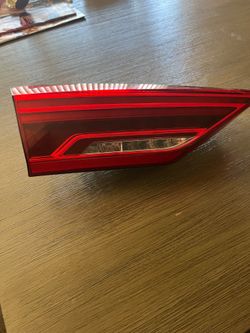 2019-23 AUDI Q3 LEFT LIFTGATE LIGHT