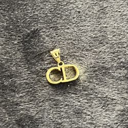 18k Saudi Gold CD Pendant