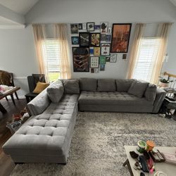 Sofa / Couch / Sectional