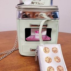Betsey Johnson "Bake it like Bestey" Crossbody Purse