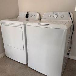 Like-New Hotpoint Washer & Dryer Set 