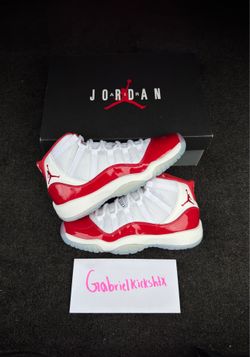 Air Jordan 11 Cherry GS Size 5Y