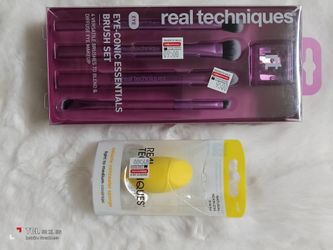 Brand new Makeup Brushes  & 1 beauty blender