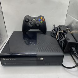 Microsoft Xbox 360 E Model 1538 500GB Console Tested W wireless controller