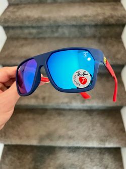 NEW  Ray Ban