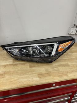 Hyundai Tucson Left Headlight 2019-2021 Halogen