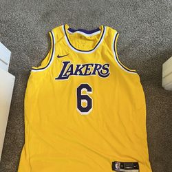 Lakers Jersey XL